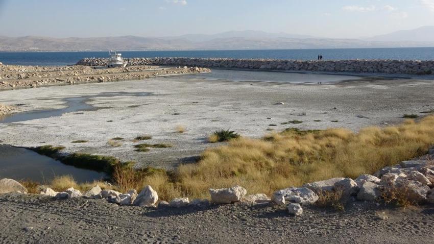 Van Gölü'nün şekli haritada değişti! 3 kilometrede kaydı: Yüzüncü Yıl Üniversitesi açıkladı