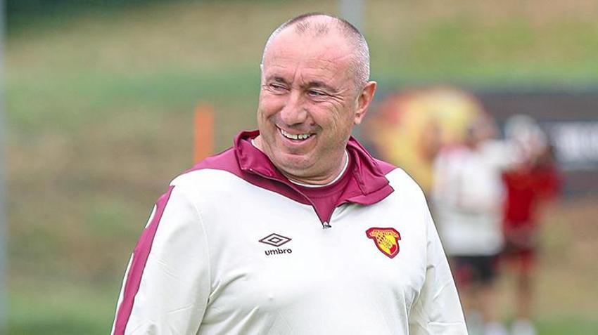 Fenerbahçe'nin eski futbolcusu vatandaşı olan Göztepe teknik direktörünü övdü! ' Stoilov çok iyi bir hoca'