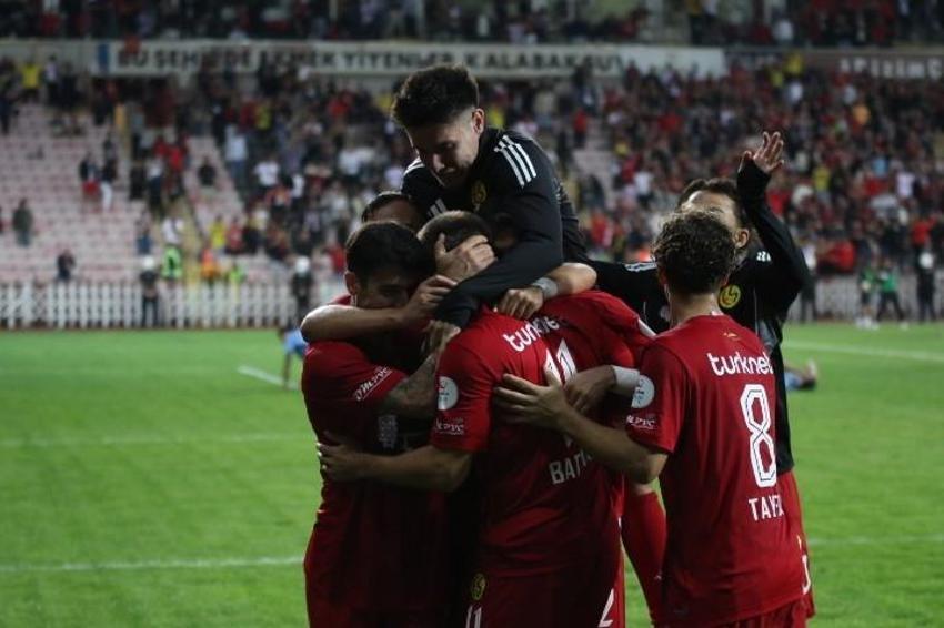 Serdar Göçerler'in ayrılığı sonrası Eskişehirspor'un gündeminde 2 teknik direktör var
