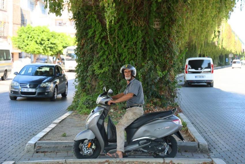 Adanalılar bu yola şaşırıyor: Zamanla sanat eserine dönüştü
