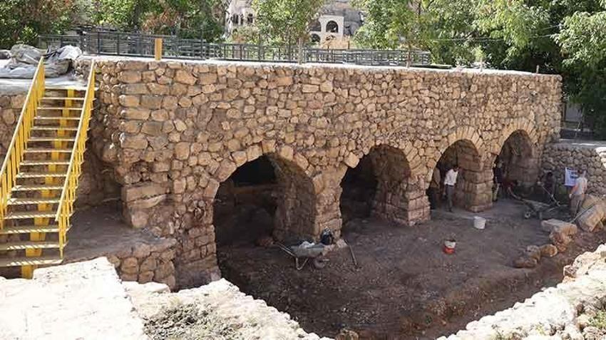 Mardin'de temizlenen eski değirmende paha biçilemeyen bir eser bulundu! Bin 500 yıllık tarihe sahip