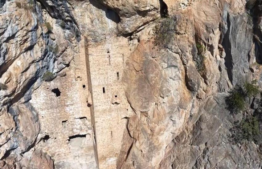 Adana'nın saklı Sümela'sı: Kozan'daki bin yıllık Sin Manastırı turizme kazandırılmayı bekliyor!