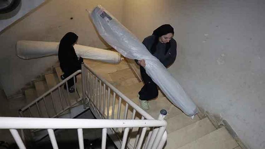 Erzincan'da anne ve kızlarını gören gözlerine inanamıyor! Erkek işi olarak bilinen zorlu mesleği kadın gücüyle yapıyorlar