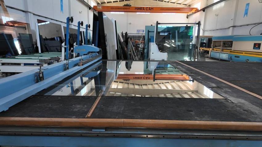 Van’da kurulan cam atölyesi 6 ilin ihtiyacını karşılıyor! 20 kişiye istihdam sağladı