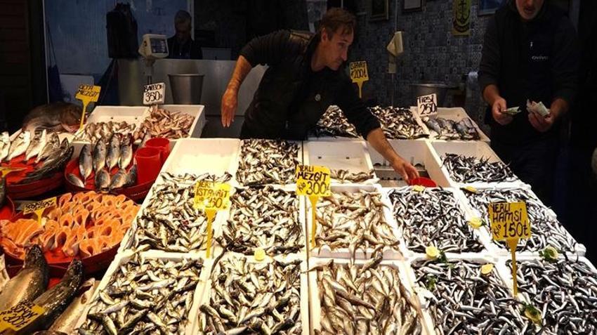 Trabzon'da kilosu 150 liraya düştü, tezgahlar doldu taştı!