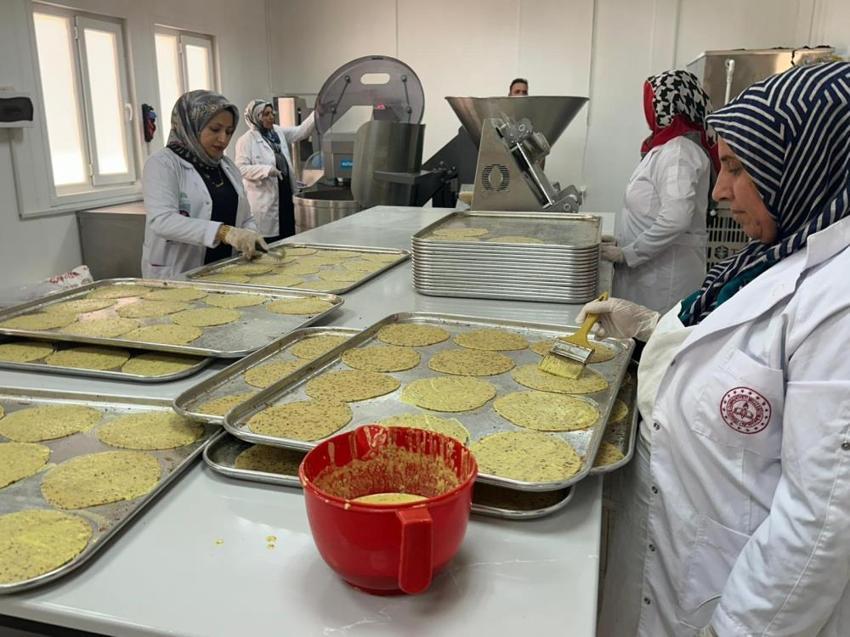 Adıyaman’da kadınlar hem kültürlerini yaşatıyor hem de aile ekonomisine katkı sağlıyor: 50 kadına iş kapısı oldu!