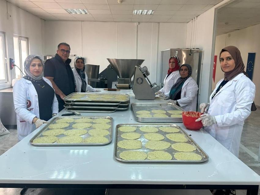 Adıyaman'da tesis kuruldu, kadınlar para basıyor! 'Eşime harçlık veriyorum'