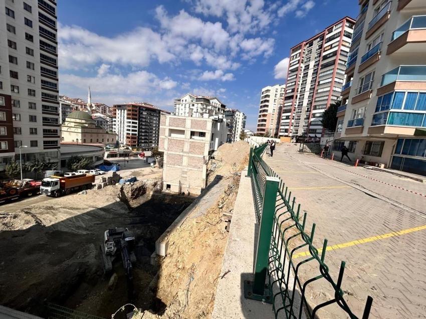 Ankara'da korkunç görüntü: 300 kişinin yaşadığı 17 katlı bina boşaltıldı