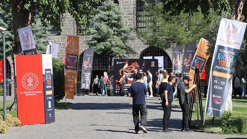 Diyarbakır'da festival coşkusu! Binlerce kişi akın etti, oteller doldu taştı