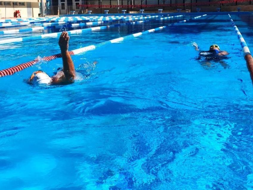 Adana'dan çıkıp adını dünya tarihine yazdırdı! Şimdi 68 yaşında kocasına da aynısını yaptı