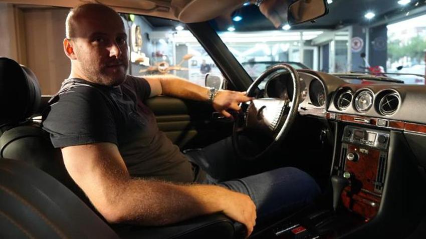 Samsunlu Emre yaptı, zenginlerde bile yok! 16 lüks aracı odasına sığdırdı: Sıkıldığımda yenisini alıyorum
