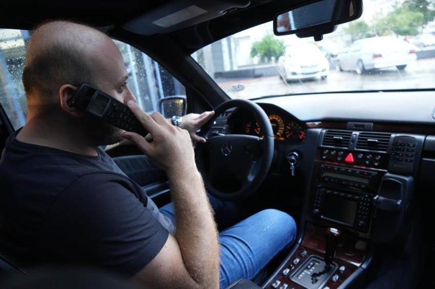 Samsunlu Emre yaptı, zenginlerde bile yok! 16 lüks aracı odasına sığdırdı: Sıkıldığımda yenisini alıyorum