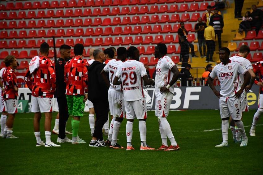 Samsunspor, Kayserispor deplasmanından üç puanla döndü! Holse 2 golle maçın yıldızı oldu