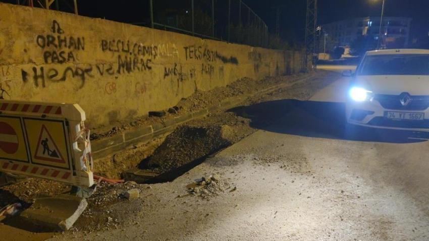 Van esnafı ağlıyor! VEDAŞ başlattı bitiremedi: Türkiye'nin en uzun caddesinde onlarca çukur var