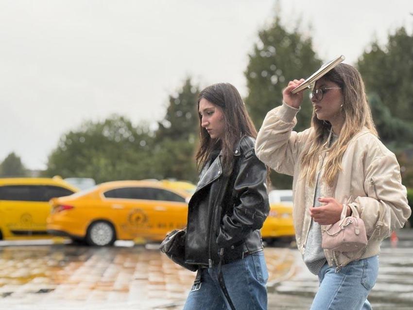 Yağmur ve gök gürültülü sağanak yağışlar geliyor! Meteoroloji 35 ili uyardı: Sel ve su baskınlarına karşı dikkatli ve tedbirli olunmalı