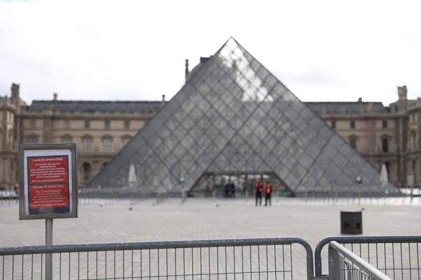 Louvre Müzesi'nde soygun skandalı! Paris Savcısı çalınan mücevherlerle ilgili maddi zararı açıkladı