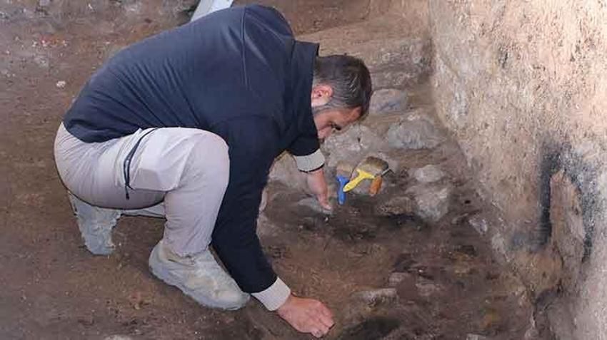 Tunç Çağı'nın gizemli ritüeli! Küllüoba Höyüğü'nde 5 bin 200 yıllık sır: Mezarlara tohum ekmişler1