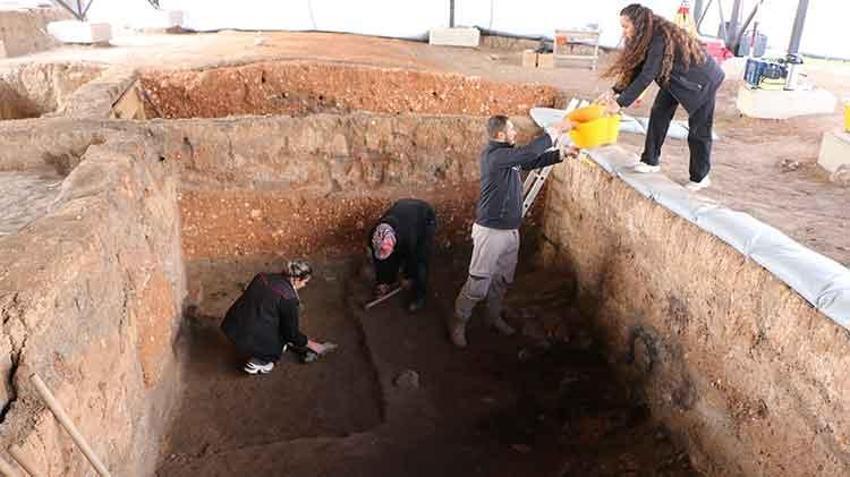 Tunç Çağı'nın gizemli ritüeli! Küllüoba Höyüğü'nde 5 bin 200 yıllık sır: Mezarlara tohum ekmişler1