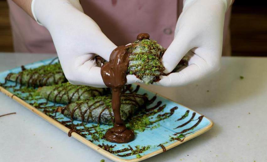 Zeynep Usta'nın 'Adana bombası' tescillendi! Sosyal medyada viral oldu, siparişlere yetişemiyor