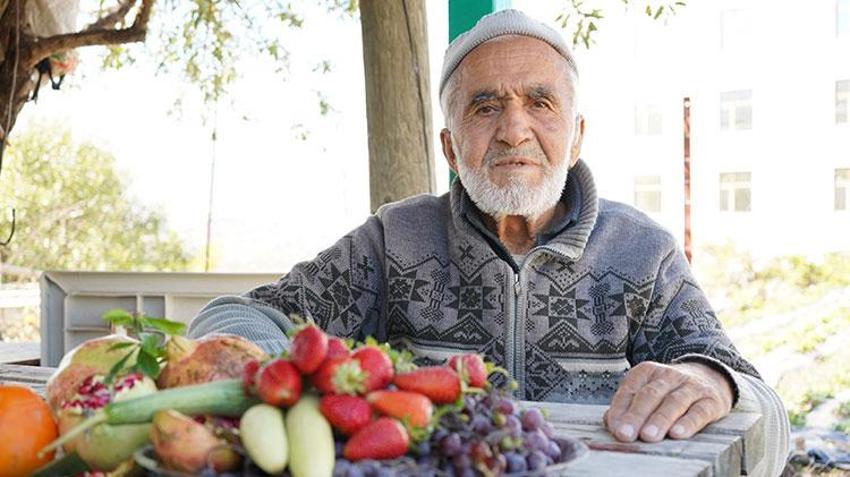 Ispartalı İbrahim dede çocukluk hayalini gerçekleştirdi! Ürünleri satmak için yetiştirmiyor