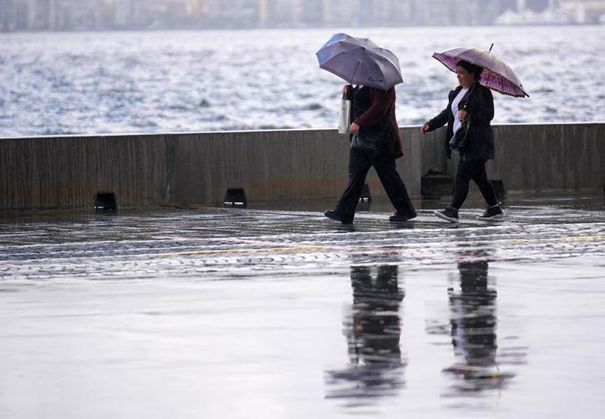 Kar yağışı Van'ı beyaza bürüdü! Yağmur ve gök gürültülü sağanak yağış kuvvetli geliyor: Meteoroloji son hava durumu raporuyla illeri tek tek uyardı