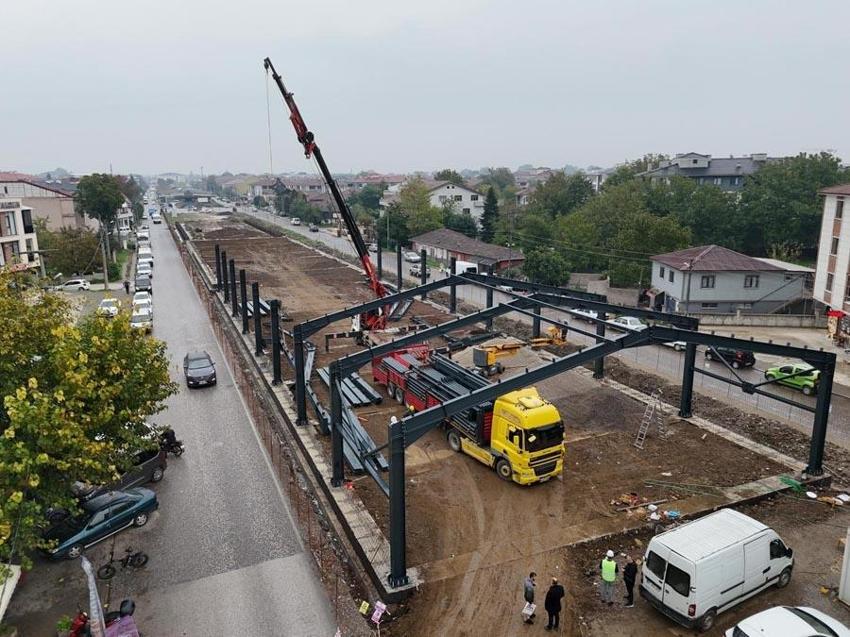 Düzce'de temeli atılan pazar ve fuar alanının inşaatı tamamlanıyor