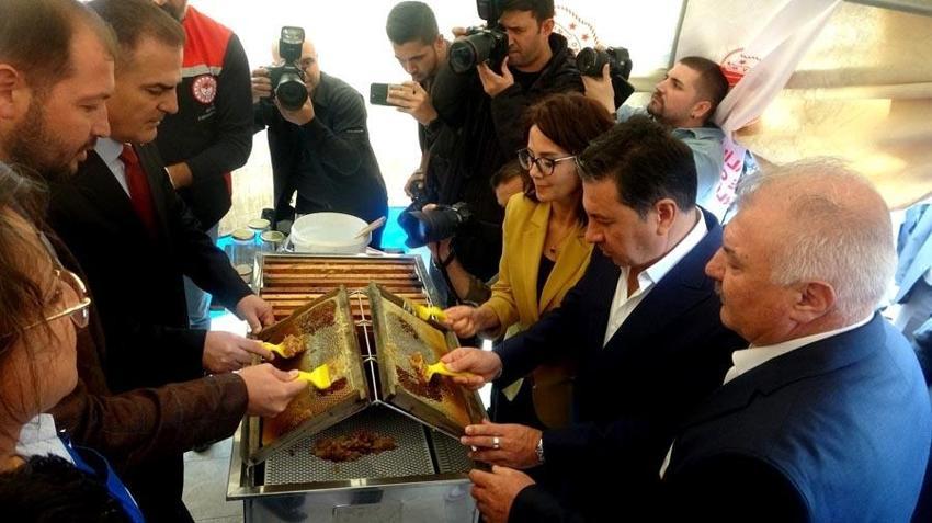 Menteşe'de 'Muğla'nın Tadı, Çam Balı' sloganıyla şenlik yapıldı