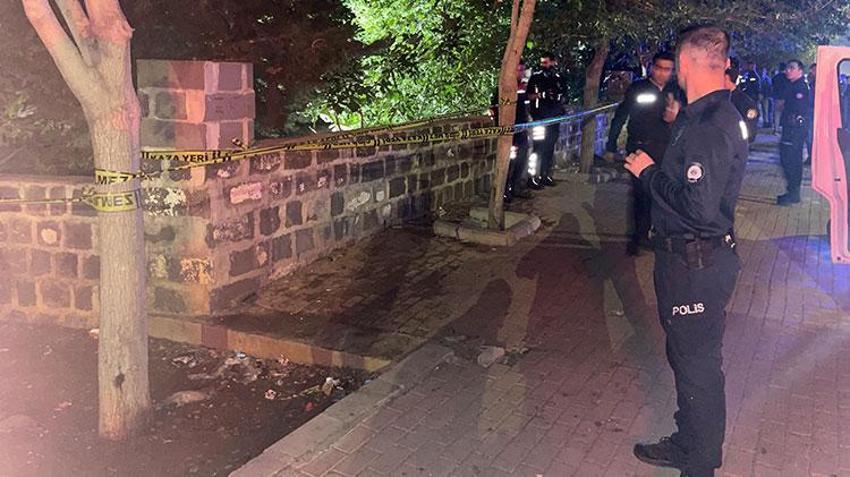 Siverek'teki bir cami bahçesinde korkunç görüntü! Çocuklar fidan dikmek isterken buldu