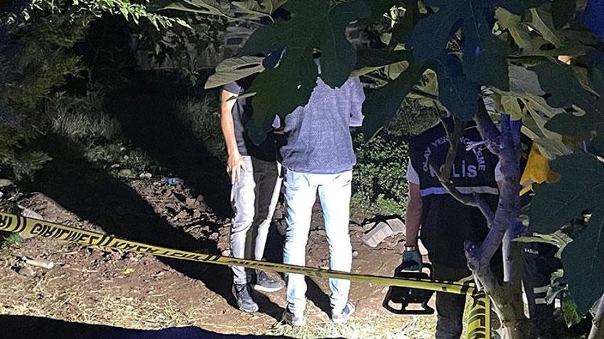 Siverek'teki bir cami bahçesinde korkunç görüntü! Çocuklar fidan dikmek isterken buldu