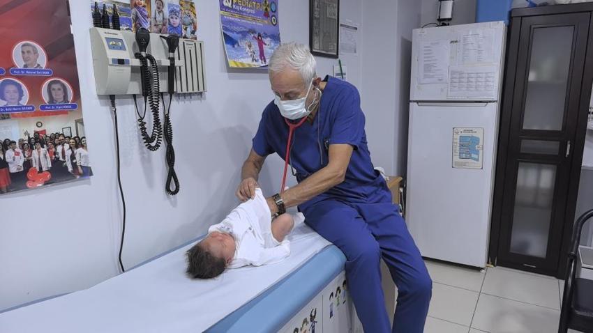Bursa'da doğan bebek kilosu ve boyuyla görenleri hayrete düşürdü!