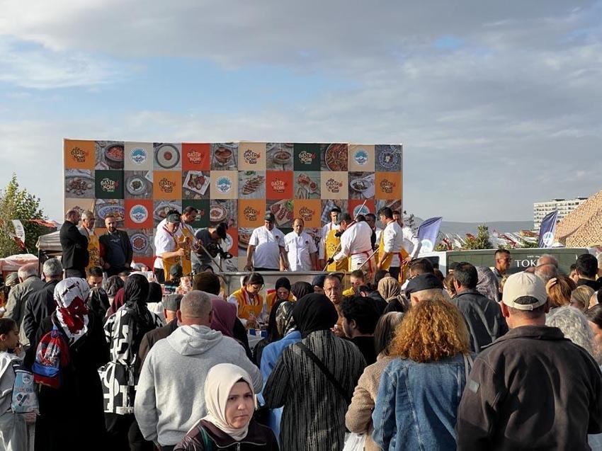 Kayseri’de Gastronomi Günleri! Şehrin 200 eşsiz lezzeti ve 1 ton pastırmalı kuru fasulye ikramı