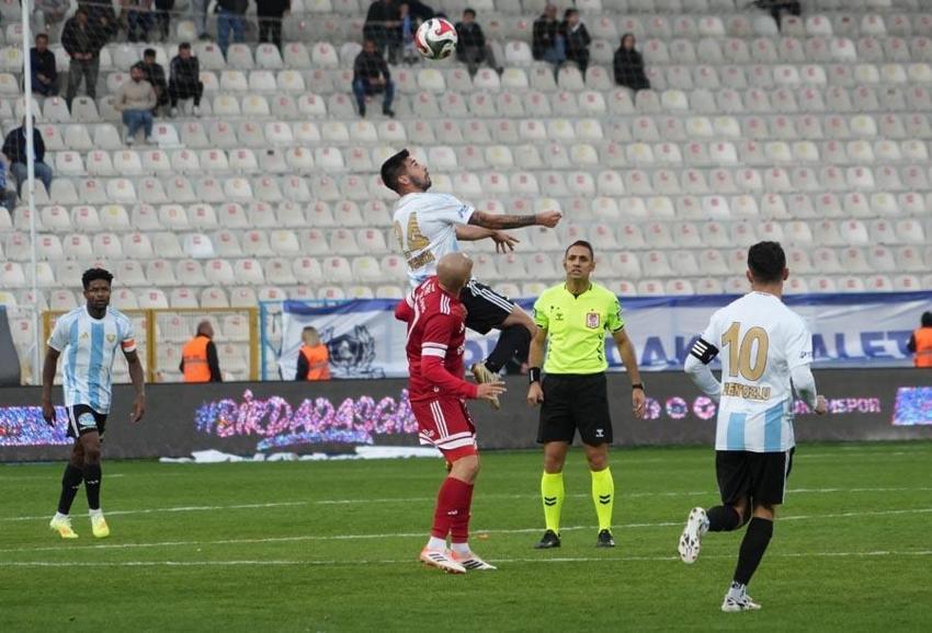 Erzurumspor FK-Ümraniyespor maçında 3 puan 2 golle geldi