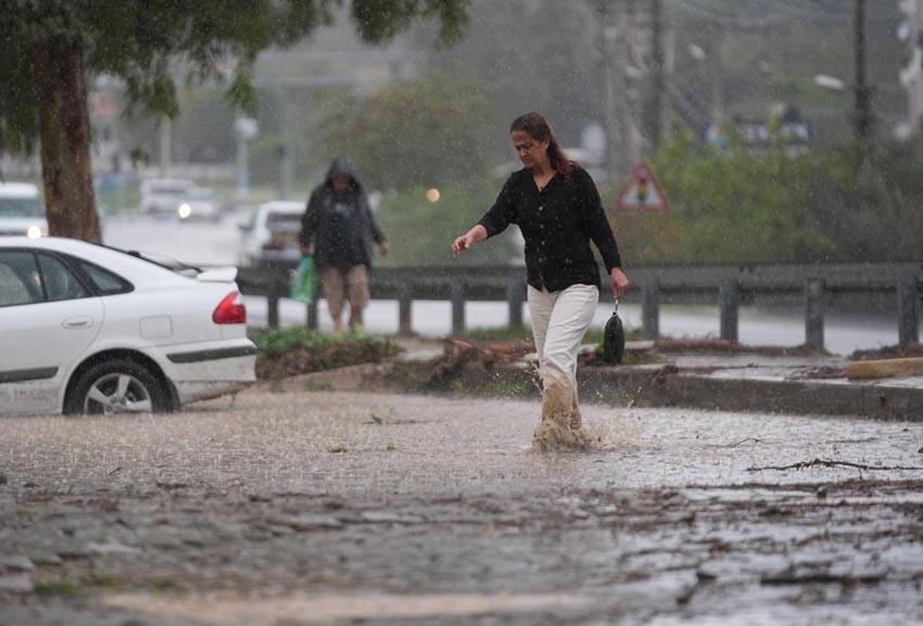 Karla karışık yağmur, kuvvetli sağanak ve dolu yağışları geliyor! Meteoroloji 29 ili ani sel, su baskını ve yıldırımlara karşı uyardı
