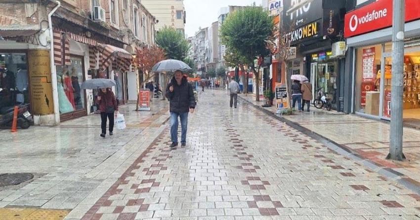 Karla karışık yağmur, kuvvetli sağanak ve dolu yağışları geliyor! Meteoroloji 29 ili ani sel, su baskını ve yıldırımlara karşı uyardı