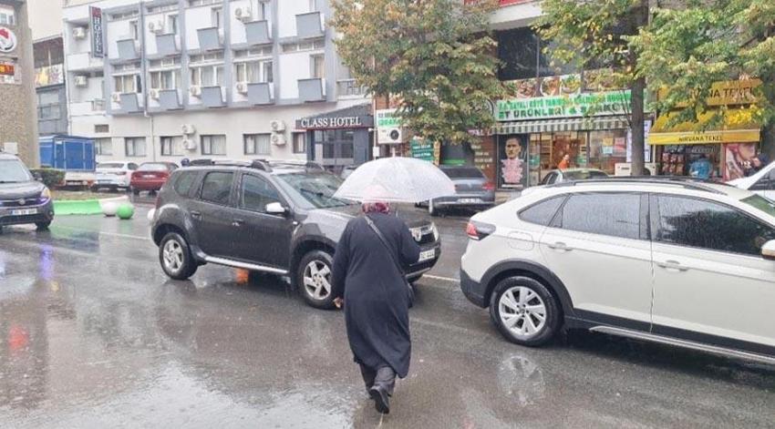 Karla karışık yağmur, kuvvetli sağanak ve dolu yağışları geliyor! Meteoroloji 29 ili ani sel, su baskını ve yıldırımlara karşı uyardı