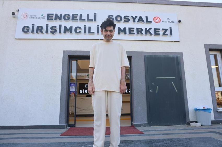3 yıl evden çıkmayan Barış'a anksiyete ve depresyon tanısı kondu: Tedavi başladı!