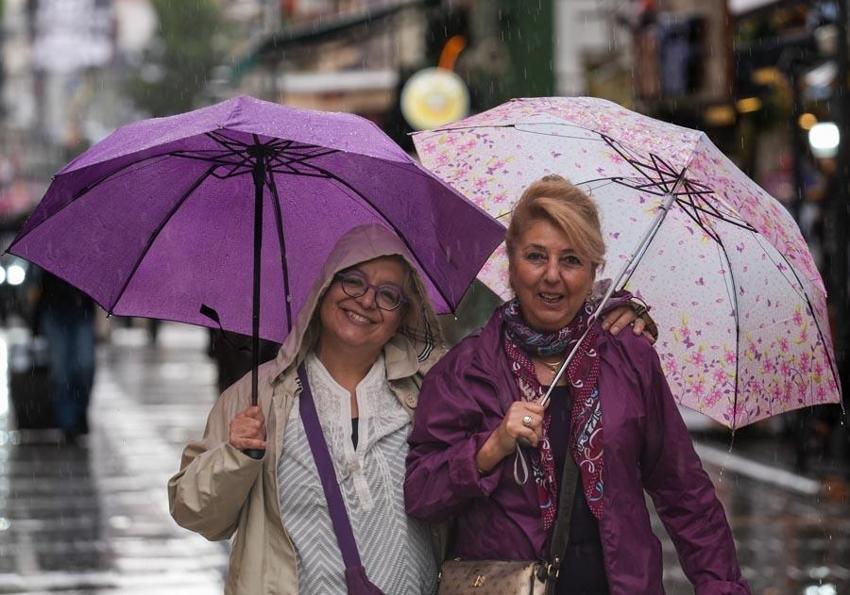 Yağmur ve gök gürültülü sağanak yağışlar kuvvetli geliyor! Meteoroloji 19 ili sel ve su baskınlarına karşı uyardı