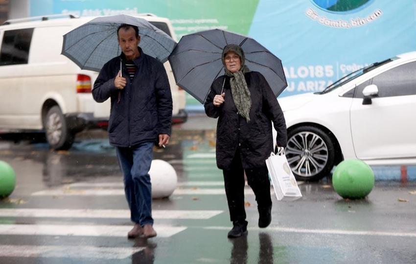 Yağmur ve gök gürültülü sağanak yağışlar kuvvetli geliyor! Meteoroloji 19 ili sel ve su baskınlarına karşı uyardı