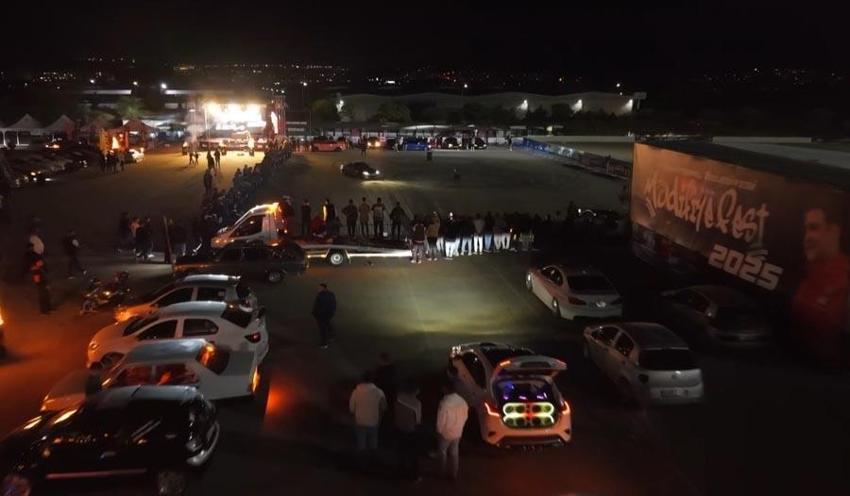 Gaziantep Şehitkamil'de modifiye araç tutkunları buluştu! Drift gösterileri nefesleri kesti