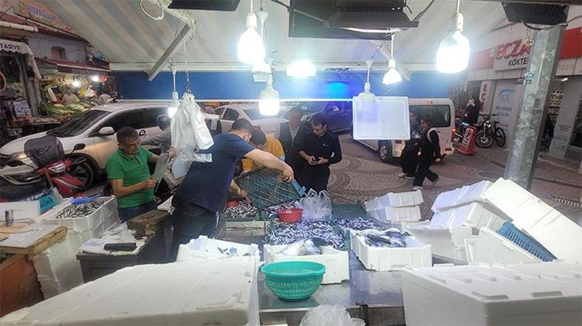 Tezgahta şenlik var! Kilosu 50 TL'ye kadar düştü, kapış kapış gitti