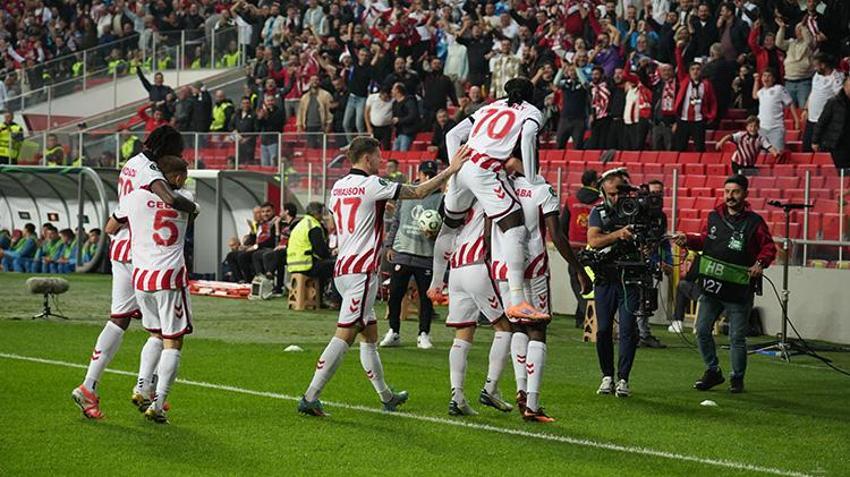 Samsunspor Avrupa'da tarihe geçti! Bu başarıya imza atan ilk Türk takımı oldu