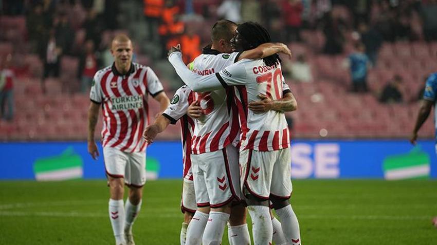 Samsunspor Avrupa'da tarihe geçti! Bu başarıya imza atan ilk Türk takımı oldu