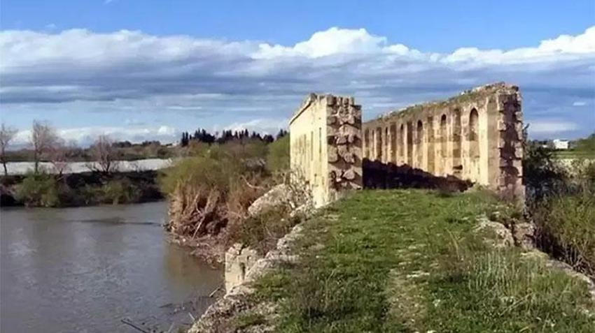1700 yıllık Roma mirası kaderine terk edildi! Ceyhan kıyısındaki Akdeğirmen, kurtarılacağı günü bekliyor