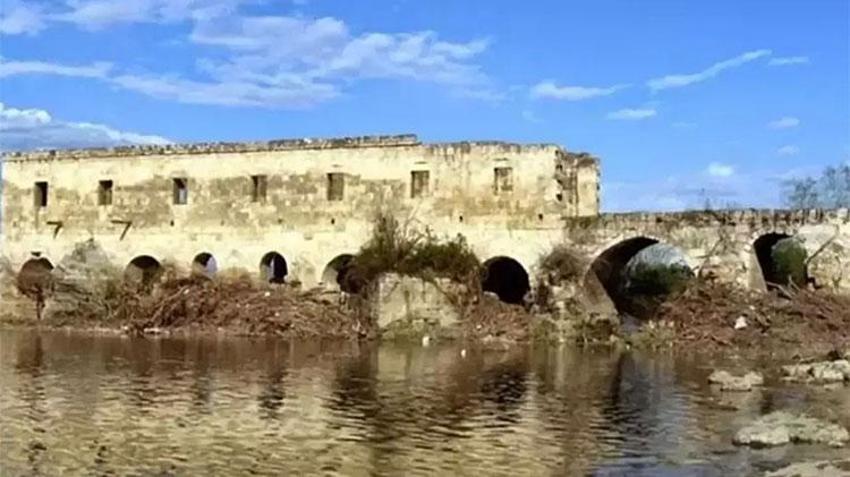 1700 yıllık Roma mirası kaderine terk edildi! Ceyhan kıyısındaki Akdeğirmen, kurtarılacağı günü bekliyor