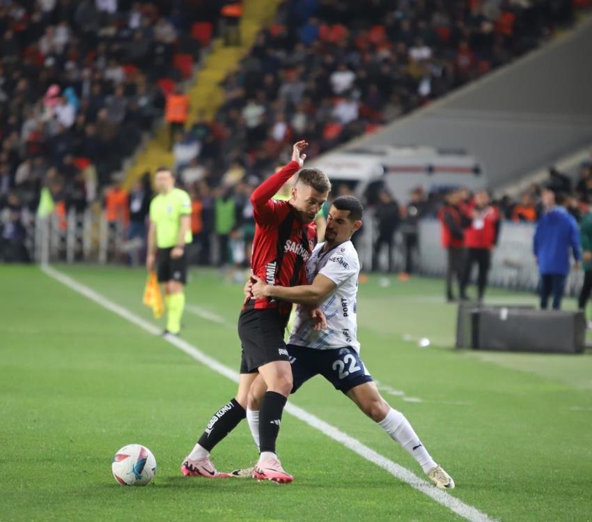 Gaziantep FK, Fenerbahçe maçına kilitlendi! Burak Yılmaz'ın takımı Süper Lig'e damga vurdu