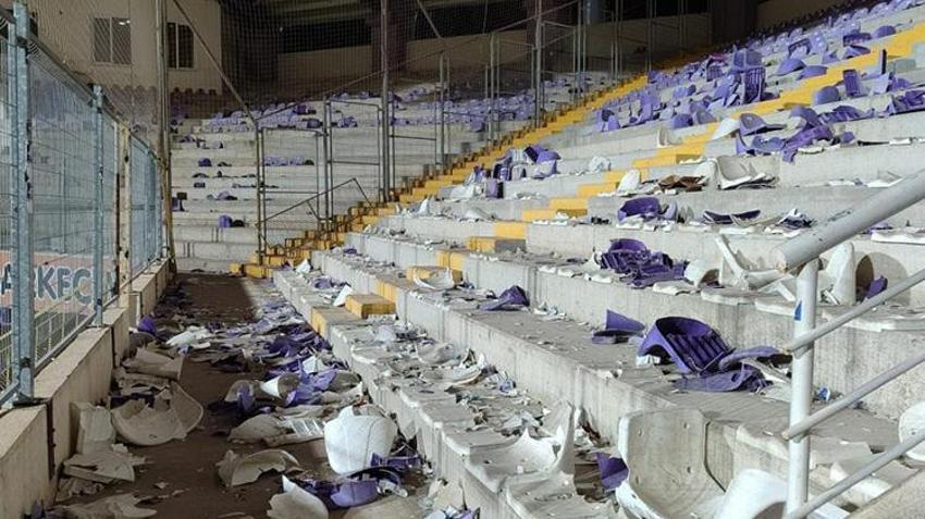 Afyonkarahisar'da gergin gece! Eskişehirspor taraftarı yıktı geçti: 2 bine yakın koltuk söküldü