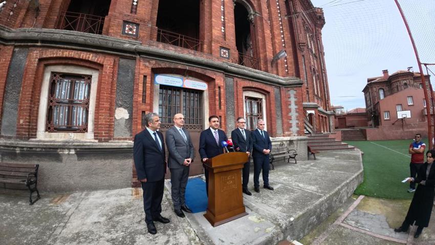 Milyonluk analizle ortaya çıktı: Tarihi Fener Rum Okulu'nda şok eden gerçek!