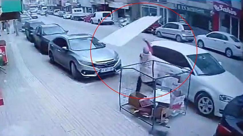 Bursa'da lodos 45 kilometre hızla etkili oldu! Çatılar uçtu, ağaçlar devrildi: O anlar güvenlik kamerasında