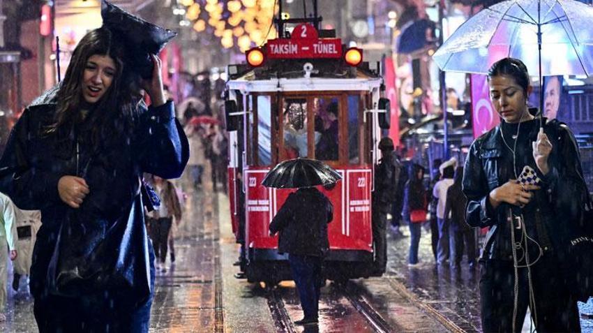 Yağmur ve gök gürültülü sağanak yağışlar kuvvetli geliyor! Meteoroloji ve bakanlıktan uyarılar peş peşe geldi: 17 ilde etkili olacak