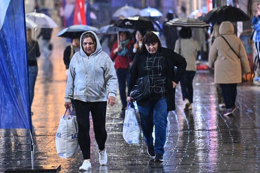 Yağmur ve gök gürültülü sağanak yağışlar kuvvetli geliyor! Meteoroloji ve bakanlıktan uyarılar peş peşe geldi: 17 ilde etkili olacak